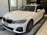 一目で伝わるBMW特有のスポーティーなプロポーションは、BMWの走行性能を生み出すのに欠かせない要因の一つです。細部まで拘りぬいたお車をぜひ一度ご覧ください!