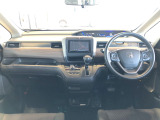 ■ 運転席まわりの装備 &rArr;