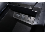 非常時やキャンプなどに役立つAC100Vコンセント付きです。