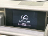 【メーカー純正ナビ】インテリアに溶け込むスタイリッシュな「専用設計」メーカーナビを装備♪視認性や操作性など基本性能にも優れ、より上質なカーライフをお楽しみいただけます。