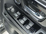 ◆パワーウィンドウスイッチ◆運転席から全席の窓の開閉操作を行うことが出来いつでも換気ができます!