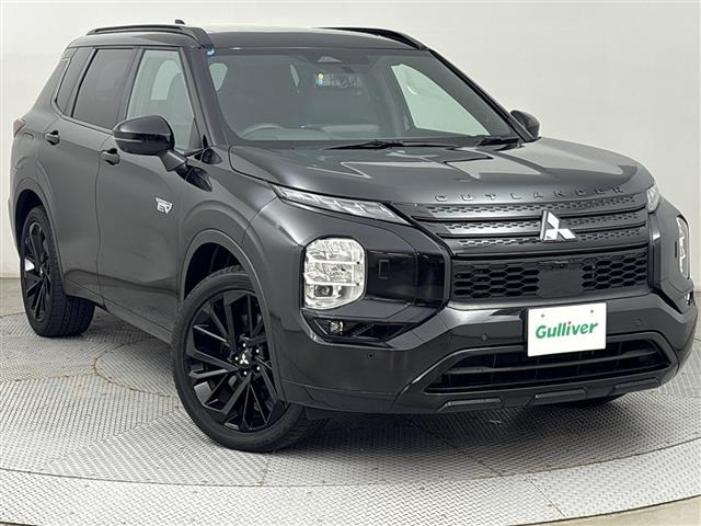 アウトランダー PHEV 2.4 ブラック エディション 4WD 4WD サンルーフ