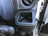 ドリンクホルダーあったら便利です。