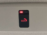 【SOSコール】事故や急病の時にボタンひとつで専門のオペレーターに接続。エアバックが開く事故の時は自動でオペレータに接続してくれます!