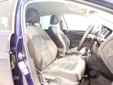 楽な姿勢で座ることが出来るので長時間の運転でも疲れにくいですし体もぶれにくいですよ。