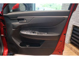 【運転席内ドア 】試乗車上がりで、内装状態も非常に良好です!