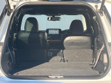 普段のお買い物や通勤、送迎等に十分な荷室スペースを確保しております。セカンドシートを倒すと、大きな荷物の積載も可能です♪