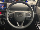 【純正革巻きステアリング】上質な革を使用することで、手にしっかり馴染みとても運転しやすいハンドルです♪