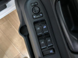 届出済未使用車のムーヴが入荷しました!助手席側電動スライドドア、LEDヘッドライト装備で便利♪お買い物やアウトドアにどうぞ!近畿二府四県のご来店頂き現車確認・ご契約可能なお客様のみの販売となります