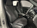 スポーツシートはサポートも良く長時間運転しても疲れません。