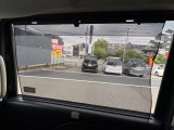 ロールサンシェード装備で日よけ対策も出来るのでお子様も安心です。