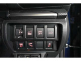 各種スイッチ。運転席から操作設定可能です。