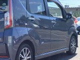右側の後ろドアまわりです。ドアの開け閉めや取っ手の具合も、実車でお試しいただけます。