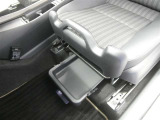 取り出しやすく、しまいやすい収納スペースが満載です。ティッシュやペットボトル等、用途に合わせた収納が可能ですので、使い方はあなた次第!