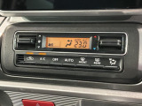 オートエアコンがついていますので、簡単操作で快適に過ごせます。希望の温度に自動調整してくれるのが便利です。