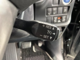 クルーズコントロールを装備しています。高速道路などで一定の速度で走ってくれるので運転が楽ですよ!速度を設定できますので、スピードの出しすぎにも注意できます。