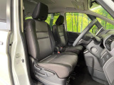 運転席シート廻りは使用感も少なく、良好な状態となっています。丁寧に使われていたことがよくわかりますね。
