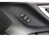 運転席にシートポジションメモリー機能が付いています!誰が乗っても自分のポジションにすることができます!