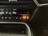 暑い夏の時期にはシートベンチレーションを装備!寒い冬の時期にはステアリングヒーターとシートヒーターが装備されていますのでいつでも快適なドライブをお楽しみいただけます!