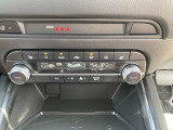 Bluetoothに接続することで、スマートフォンに入っている音楽アプリを車内で楽しめたり、通話が出来ます♪