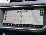 【純正ナビゲーション】 高解像度ディスプレイを採用することにより、詳細な地図情報を表示。とても使いやすいナビゲーションです。