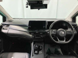 メーターやシフト、スイッチ位置など運転席まわりの配置はしっくりいきたいものですね!まずは座ってチェックしてみて下さい♪