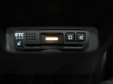 今や標準装備になりつつあるETC車載器も装着されております。料金所を通過するときも楽々です。