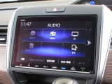 ナビゲーションは純正9インチメモリーナビ(VXM-227VFNi)を装着しております。AM、FM、CD、DVD再生、Bluetooth、音楽録音再生、フルセグTVがご使用いただけます。
