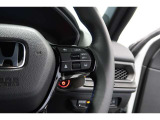 Hondaセンシングの機能のひとつ、アダプティブクルーズコントロール付!アクセルから足を離しても設定したスピードと前車との車間を保ち走行してくれます!車線維持もアシスト☆高速道路で疲労軽減ですね☆
