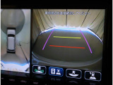 全方位カメラ装備☆前後左右4つのカメラが上から見ているように映すので安心して駐車できます♪