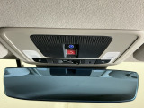 ホンダコネクトは事故や急病、あおり運転などのトラブル時に、ボタンひとつでオペレーターと通話でき、警察や消防への連携を迅速に行います。