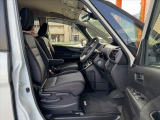 皆様のお車選びのお手伝いをさせてください★経験豊富なスタッフ一同、お問合せ・ご来店心よりお待ちしております。初めてのご相談も大歓迎でございます★TEL079-299-7755