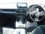 ◆チルト&テレスコピックステアリング◆ドライバーのさまざまな体格に応じて適切な運転姿勢を取りやすいよう、ハンドルの前後位置と高さを調整できます◆