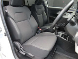 運転席のドアを開け、乗り込む際のイメージです。