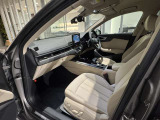 クオリティの高いシートを採用するのは、Audiのクルマづくりの哲学のひとつです。特に座り心地が重要です。体の大きなドイツ人が座っても頑丈な耐久性があります。。しかも肌触りも良く高級家具のようです。