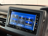 音楽ソースは、CD/DVD/SD/USB/サウンドコンテナ/TV/Bluetoothに対応しております、CDの自動録音機能やスマホ連携で快適ドライブが可能です