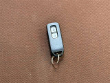 【スマートキー】ドアの開閉時鍵を探さなくても簡単にドアの開閉することが出来ます、また、エンジン始動も車内にスマートキーがあれば簡単に始動することが出来ます
