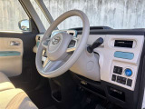 ブレーキを踏みながらエンジンスイッチを押すだけでエンジン始動が行えます。
