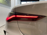 安心のBMW認定中古車は100項目の箇所を徹底的にチェック致します。機械的な箇所や電気系、コンピューターなどをご納車前に点検し、交換基準に達した部品は全て新品に修理返品した後にご納車致します。