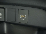 ◆USBチャージャー◆使いやすい場所に装備されています。