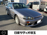 精悍なフロントフェイスが魅力のR34スカイライン。