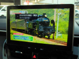 フルセグ視聴出来ます。ディスプレイオーディオを装備。スマホとクルマをつなぐことで、これまでのナビに加えて、いろんなサービスが楽しめます。
