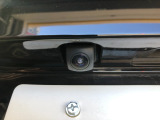 【バックカメラ】駐車時に安心のバックカメラが装備されています!