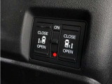 ◆両側電動スライドドア◆狭い駐車場でも乗り降りが楽々♪お子様が隣の車にドアを当ててしまう心配もございません!小さなお子様連れの方もこれで安心。