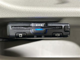【ETC】有料道路を利用する際に料金所で停止することなく通過できる、ETC車載器(ノンストップ自動料金収受システム機器)が装備されています。セットアップを行うことで利用可能になります。