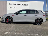 Volkswagenのスポーツモデルを代表するGolf GTI DCCパッケージ。245PS(カタログ値)の力強い走りと、DCCによる上質な乗り心地を両立した人気グレードです。街乗りから高速走行まで思いのままに楽しめる一台。