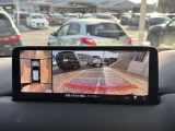 フロントカメラもございますので、狭い道でも安心して運転をしていただけます。