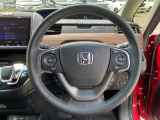 扱いやすいハンドルで運転しやすいです!!