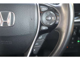 安全運転支援システムHonda SENSINGを搭載。衝突軽減ブレーキや、誤発進抑制機能、アダプティブクルーズコントロール、車線維持など複数の先進技術で安心・快適なドライブをサポートします。