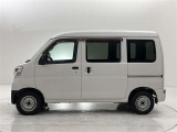 当社の車両本体価格には、納車前の車検整備費用も含まれています。別途で支払う場合、点検費用も安くありません。やっぱりU-Carは総額でも比べる必要がありますね。